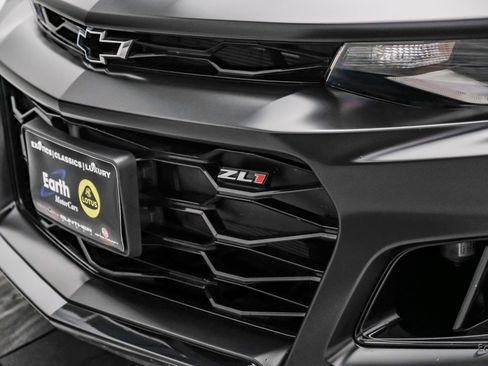 Used 2018 Chevrolet Camaro ZL1 RWD image 33