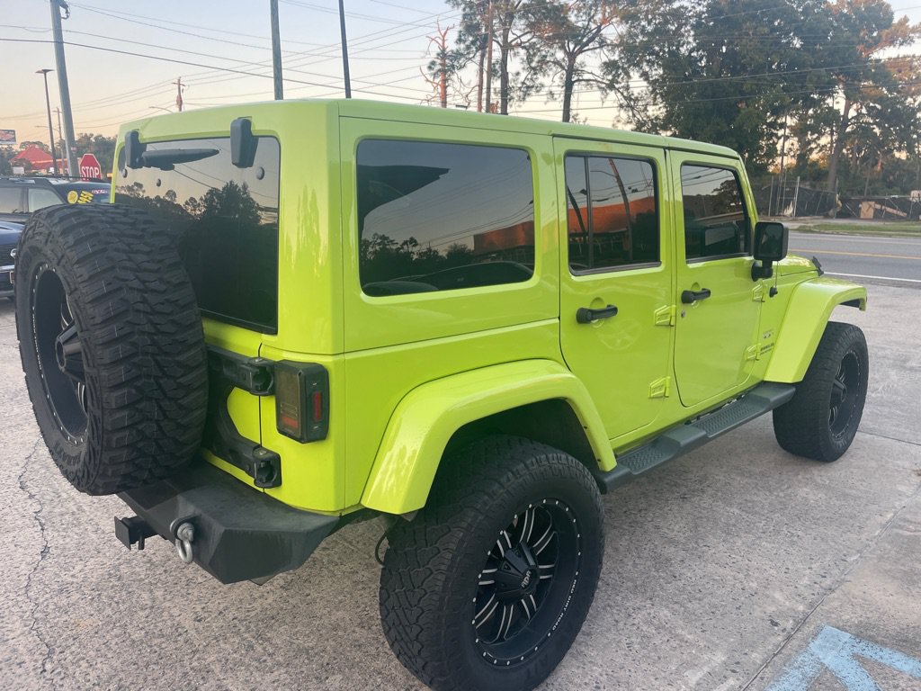 Used 2016 Jeep Wrangler Unlimited Sahara w/ Connectivity Group AWD/4WD image 5