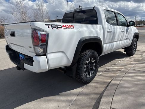 Used 2021 Toyota Tacoma TRD Off-Road w/ Technology Package image 5