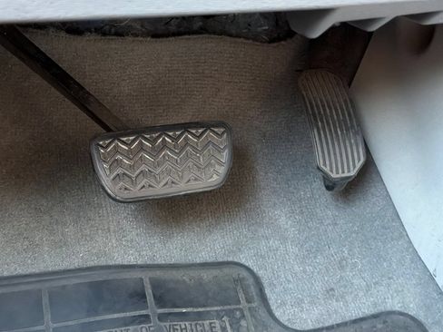 Used 2014 Toyota Sienna LE FWD image 44
