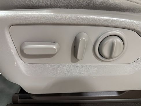 Used 2021 GMC Sierra 1500 SLT image 24