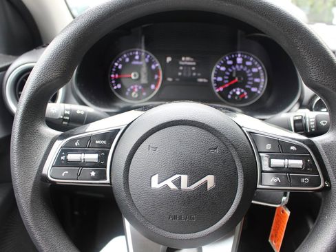 Certified 2024 Kia Forte LXS FWD image 17