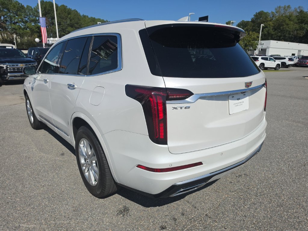 Used 2025 Cadillac XT6 Luxury FWD image 5
