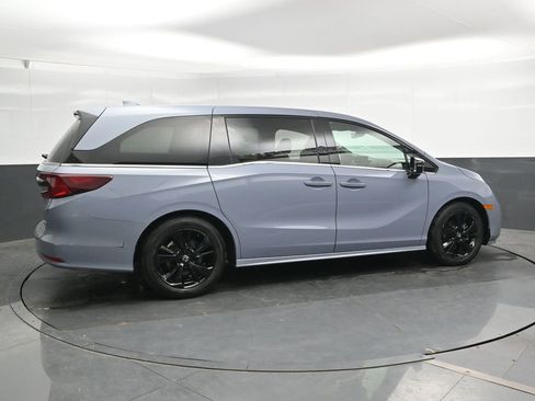 Used 2023 Honda Odyssey Sport image 4