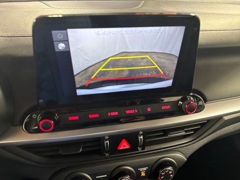 Certified 2023 Kia Forte LXS w/ LXS Technology Package image 18