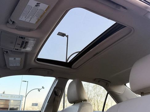 Used 2013 Toyota Camry XLE w/ Leather Pkg image 24