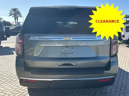 Used 2023 Chevrolet Suburban LT image 13
