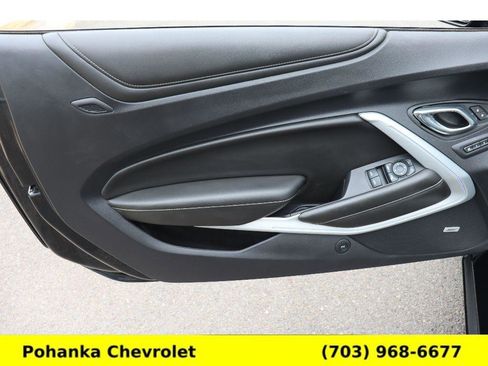 Used 2016 Chevrolet Camaro SS RWD image 23