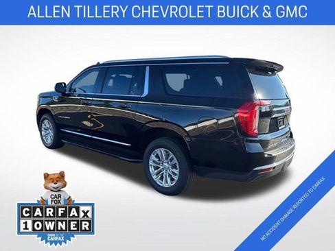 Used 2023 GMC Yukon XL SLT image 3