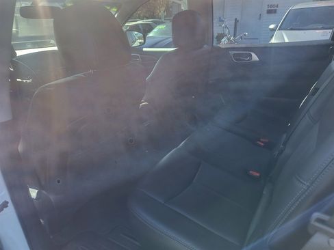 Used 2014 Nissan Pathfinder SL w/ SL Tech Package image 29