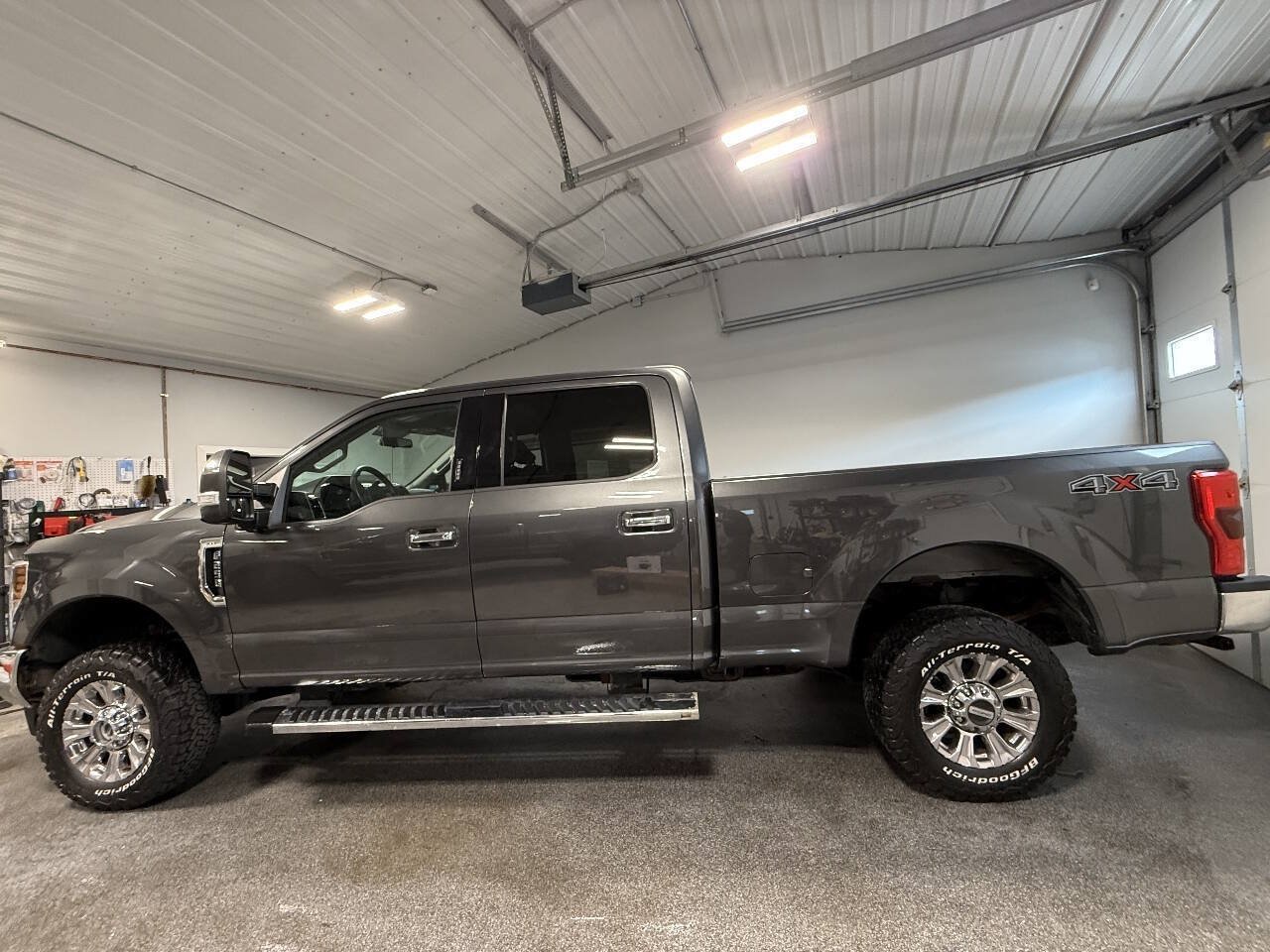 Used 2018 Ford F250 XLT w/ XLT Premium Package AWD/4WD image 6
