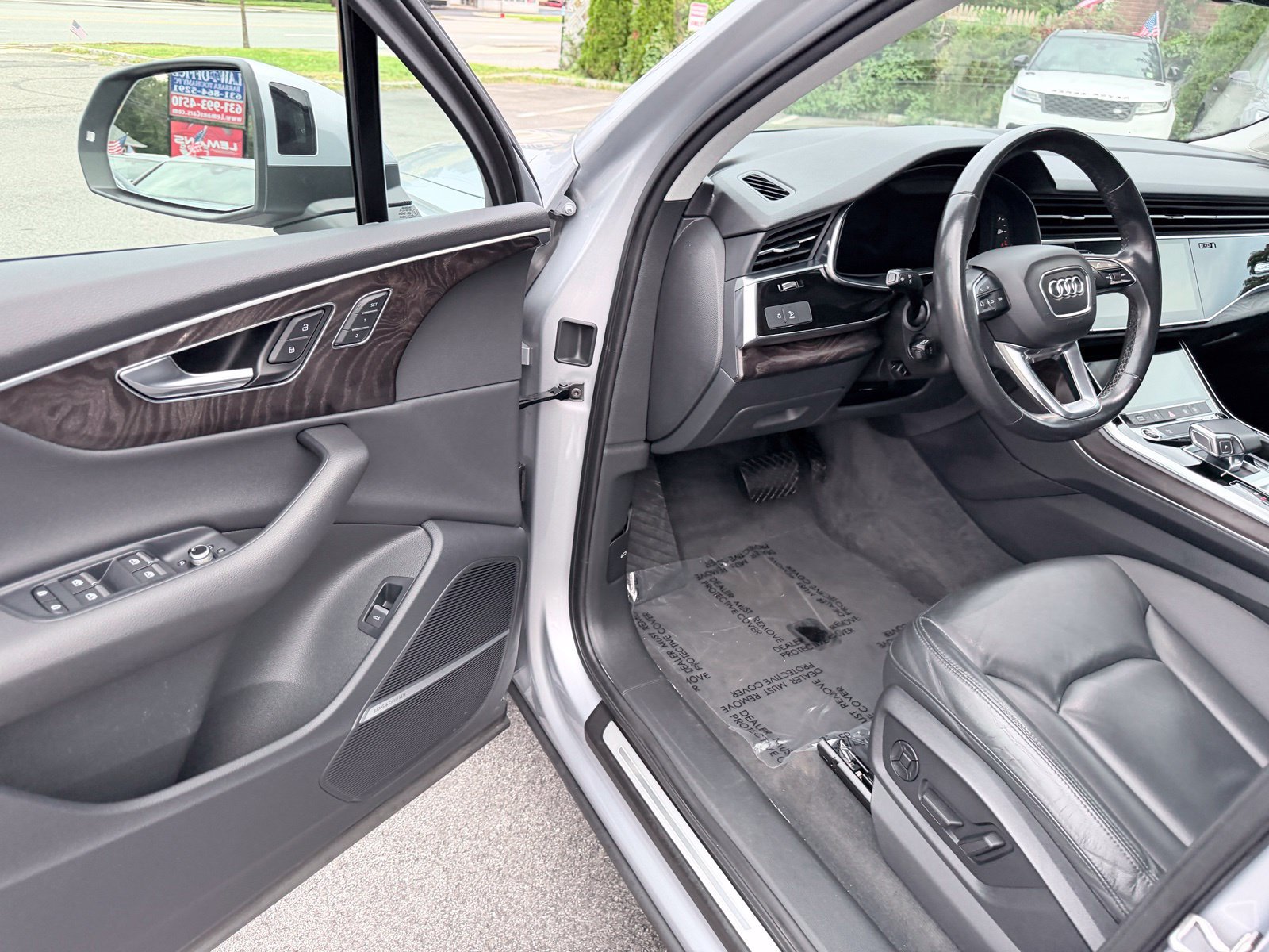 Used 2021 Audi Q7 3.0T Premium Plus w/ Premium Plus Package AWD/4WD image 24