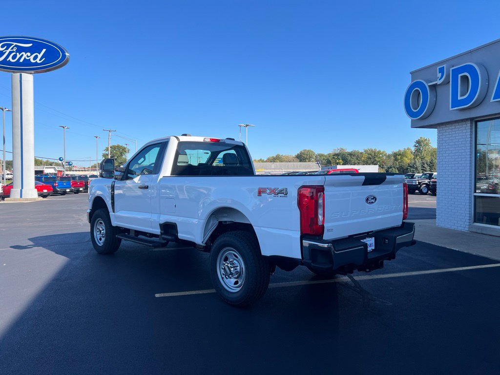New 2027 Ford F350 XL w/ FX4 Off-Road Package AWD/4WD image 3