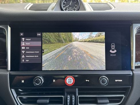 Used 2025 Porsche Macan S image 21