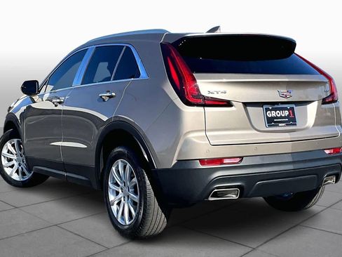 Used 2023 Cadillac XT4 Luxury w/ Cold Weather Package image 11