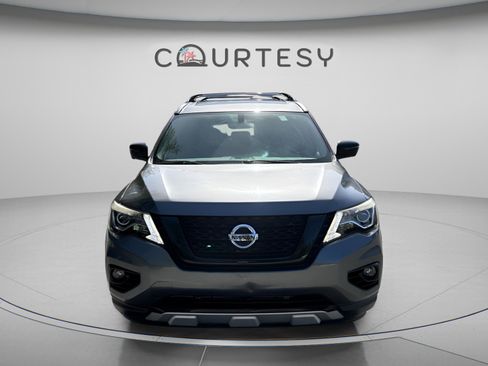 Used 2020 Nissan Pathfinder SL FWD image 10