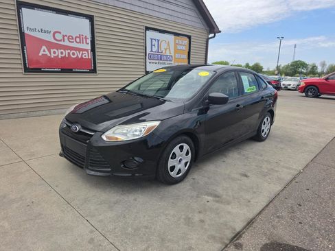 Used 2013 Ford Focus S FWD image 2