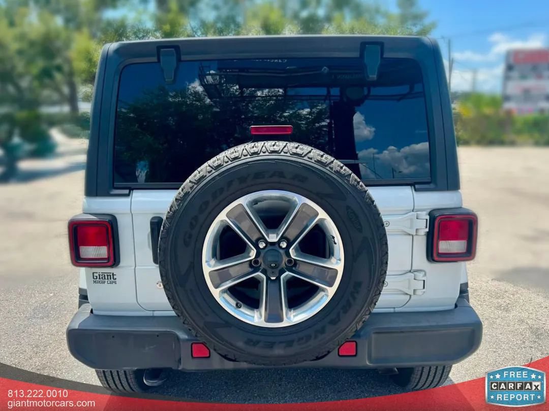 Used 2019 Jeep Wrangler Unlimited Sahara AWD/4WD image 6