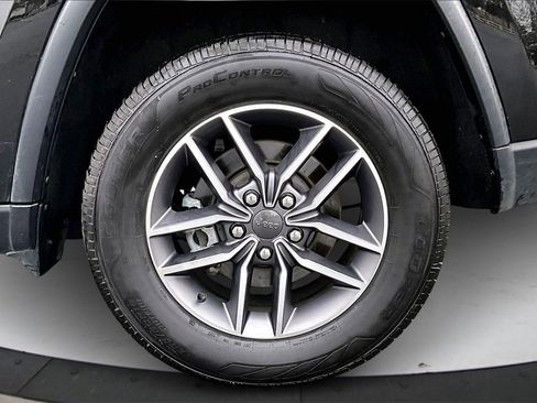 Used 2021 Jeep Grand Cherokee Limited image 34