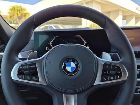 New 2026 BMW X6 xDrive40i w/ Executive Package image 11