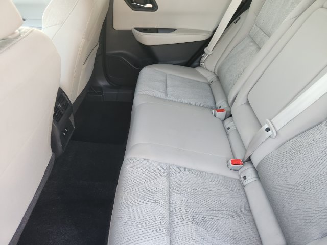 Used 2025 Nissan Rogue SV AWD/4WD image 25
