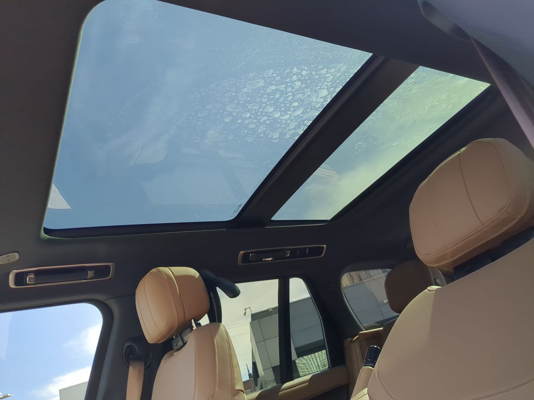 New 2026 Land Rover Range Rover SE AWD/4WD image 24