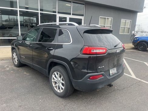 Used 2016 Jeep Cherokee Latitude w/ Cold Weather Group image 6