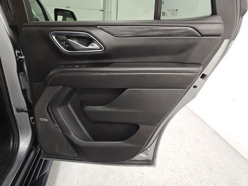 Used 2023 GMC Yukon SLT image 34