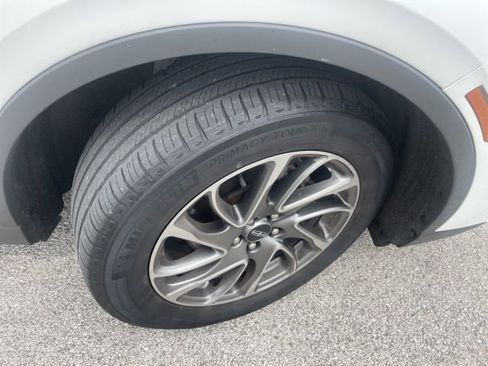 Used 2022 Lincoln Corsair AWD w/ Equipment Group 101A image 17
