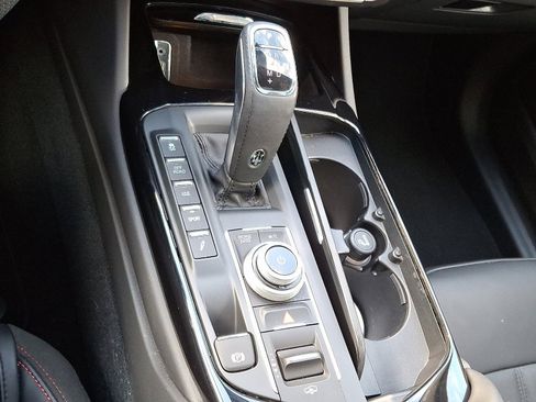 Used 2024 Maserati Levante GT Ultima AWD/4WD image 11