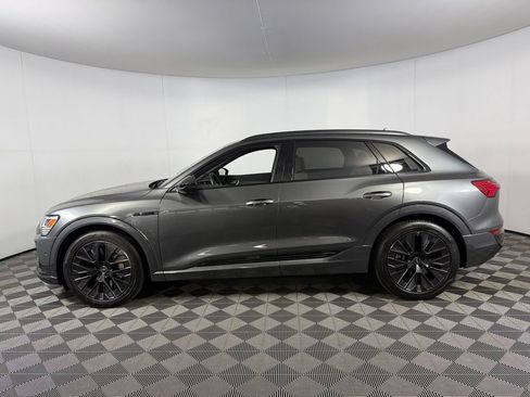 Used 2024 Audi Q8 e-tron Prestige AWD/4WD image 11