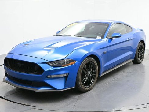Used 2019 Ford Mustang GT image 3