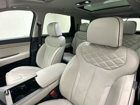 Used 2021 Hyundai Palisade Limited image 9