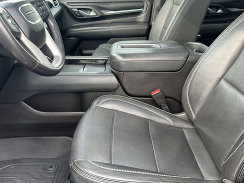 Used 2021 GMC Yukon Denali w/ LPO, Illumination Package image 13