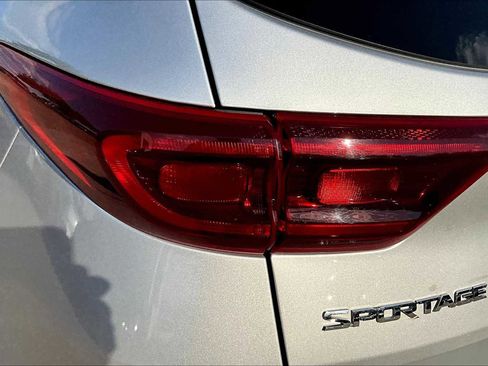 Used 2020 Kia Sportage EX image 51