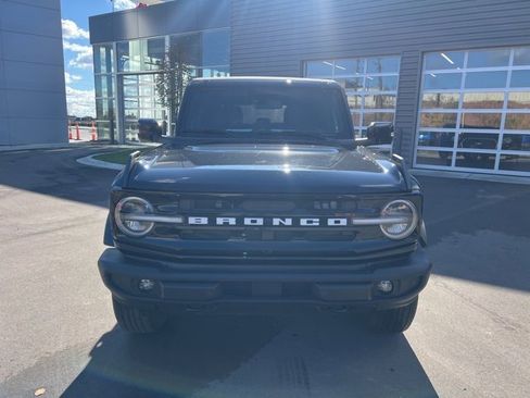 Used 2022 Ford Bronco Outer Banks image 2