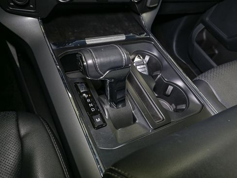 Used 2022 Ford F150 Lariat w/ Tow Technology Package image 34