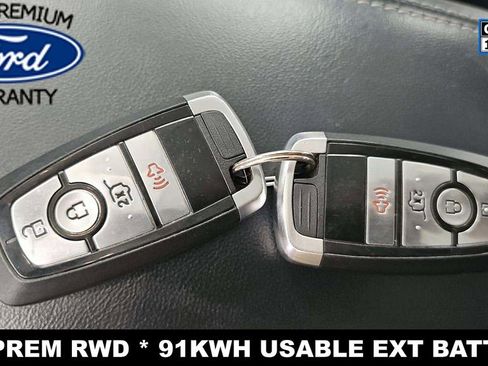 Used 2022 Ford Mustang Mach-E Premium image 19