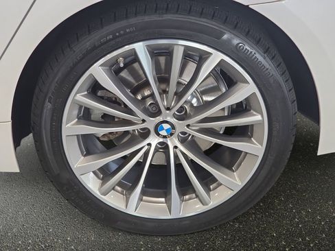 Certified 2023 BMW 530i w/ Premium Package RWD image 28