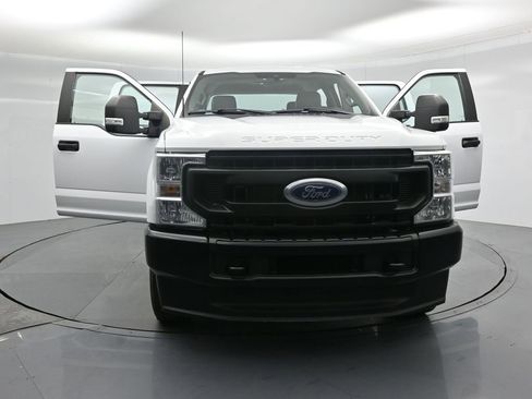 Certified 2022 Ford F250 XL w/ Power Equipment Group image 28