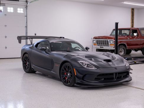 Used 2017 Dodge Viper GTC w/ ACR Package RWD image 1