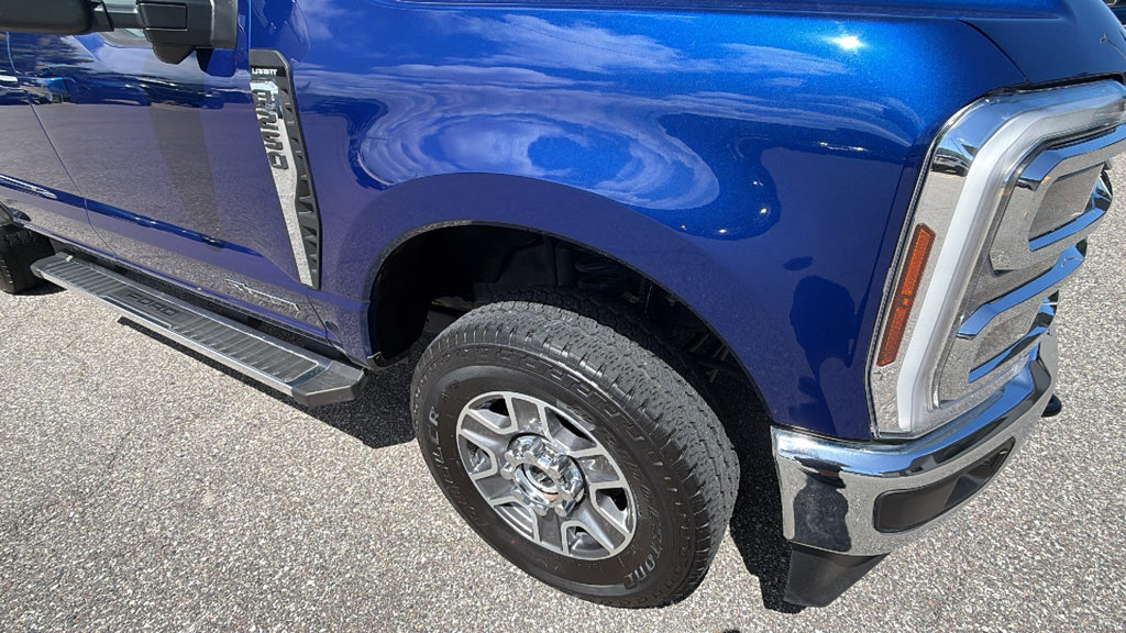 Used 2026 Ford F250 Lariat AWD/4WD image 10