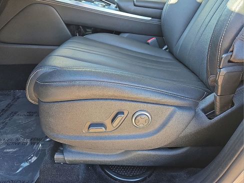 Used 2024 Genesis GV80 2.5T image 26