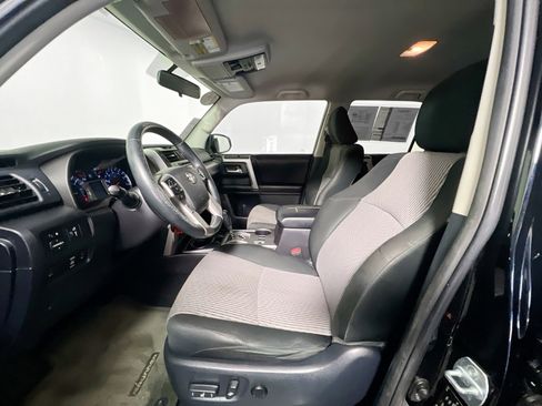 Used 2016 Toyota 4Runner SR5 image 14