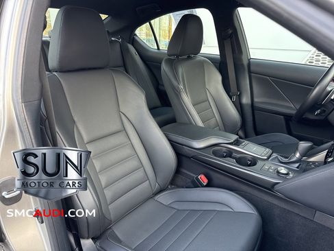 Used 2022 Lexus IS 350 F Sport image 5