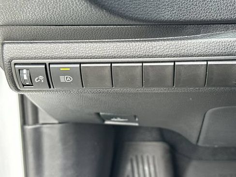 Used 2025 Toyota Corolla SE FWD image 31
