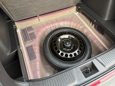 Used 2024 Chevrolet Trax RS w/ Driver Confidence Package image 27