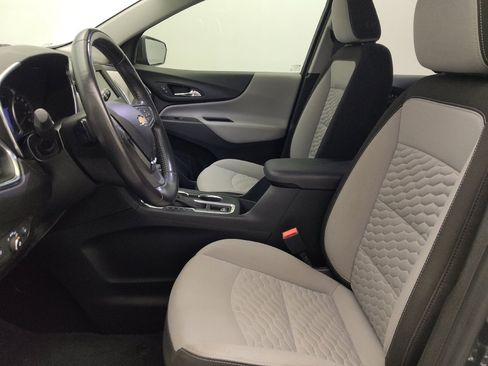 Used 2020 Chevrolet Equinox LT w/ Driver Convenience Package AWD/4WD image 17