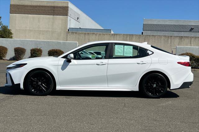 Certified 2025 Toyota Camry SE FWD image 9