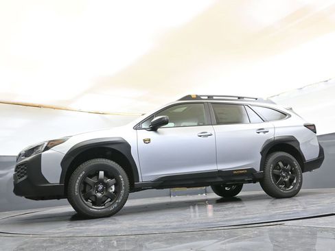 Used 2025 Subaru Outback Wilderness image 38